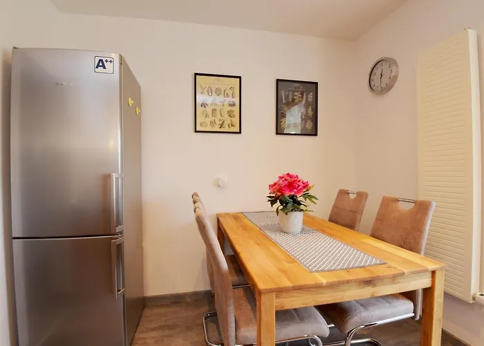 Lejlighed In Ruhiger Lage Von Zella-mehlis/ Carola *