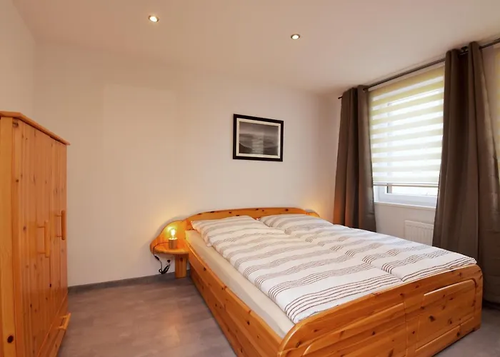 In Ruhiger Lage Von Zella-mehlis/ Carola * Zella-Mehlis